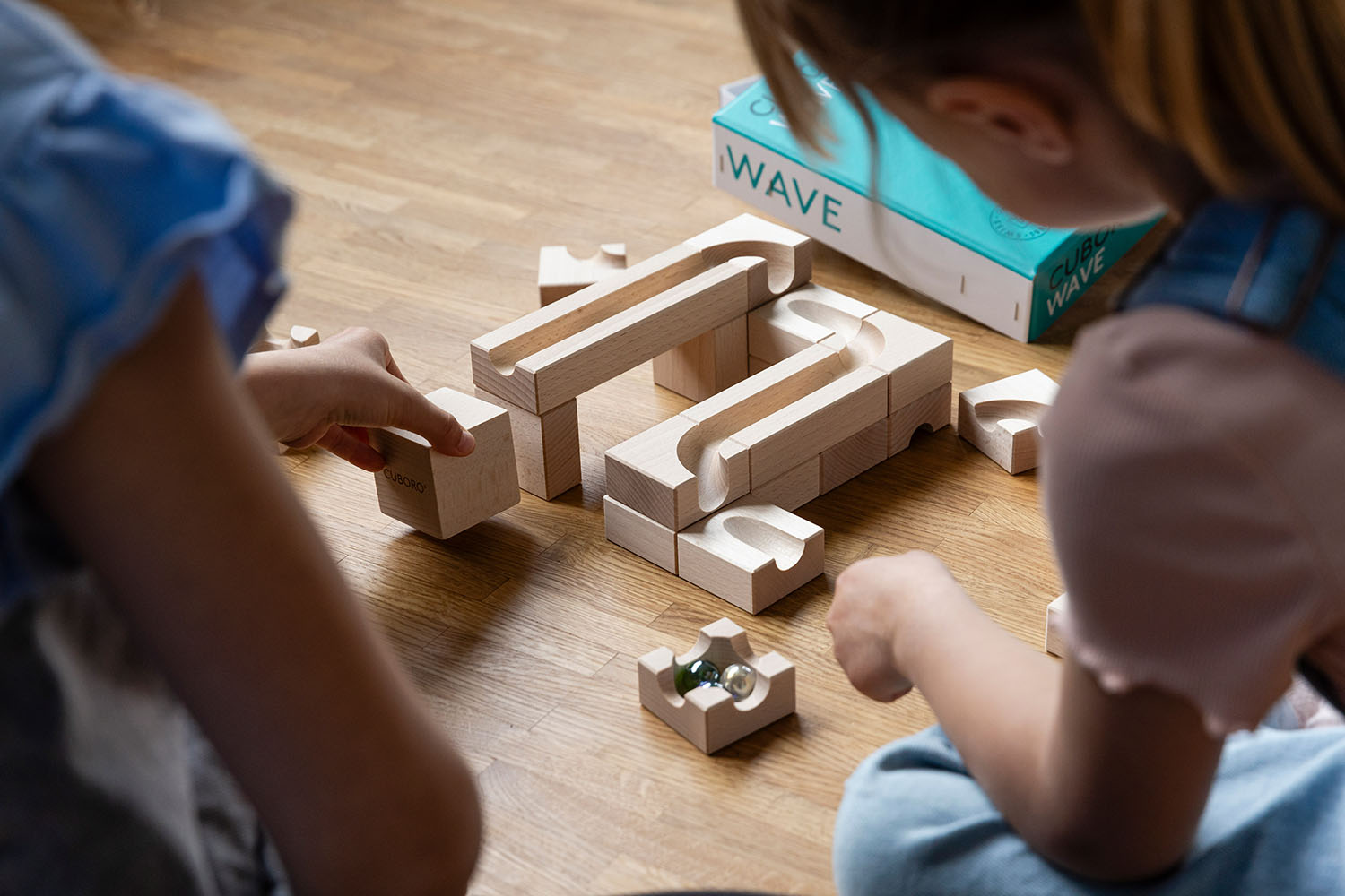 CUBORO WAVE Mood Image